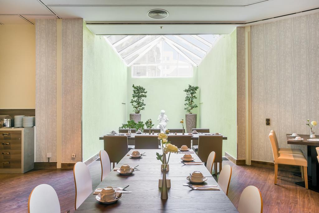 Novum Hotel New Madison Duesseldorf Hauptbahnhof - Dusseldorf — Photos 1